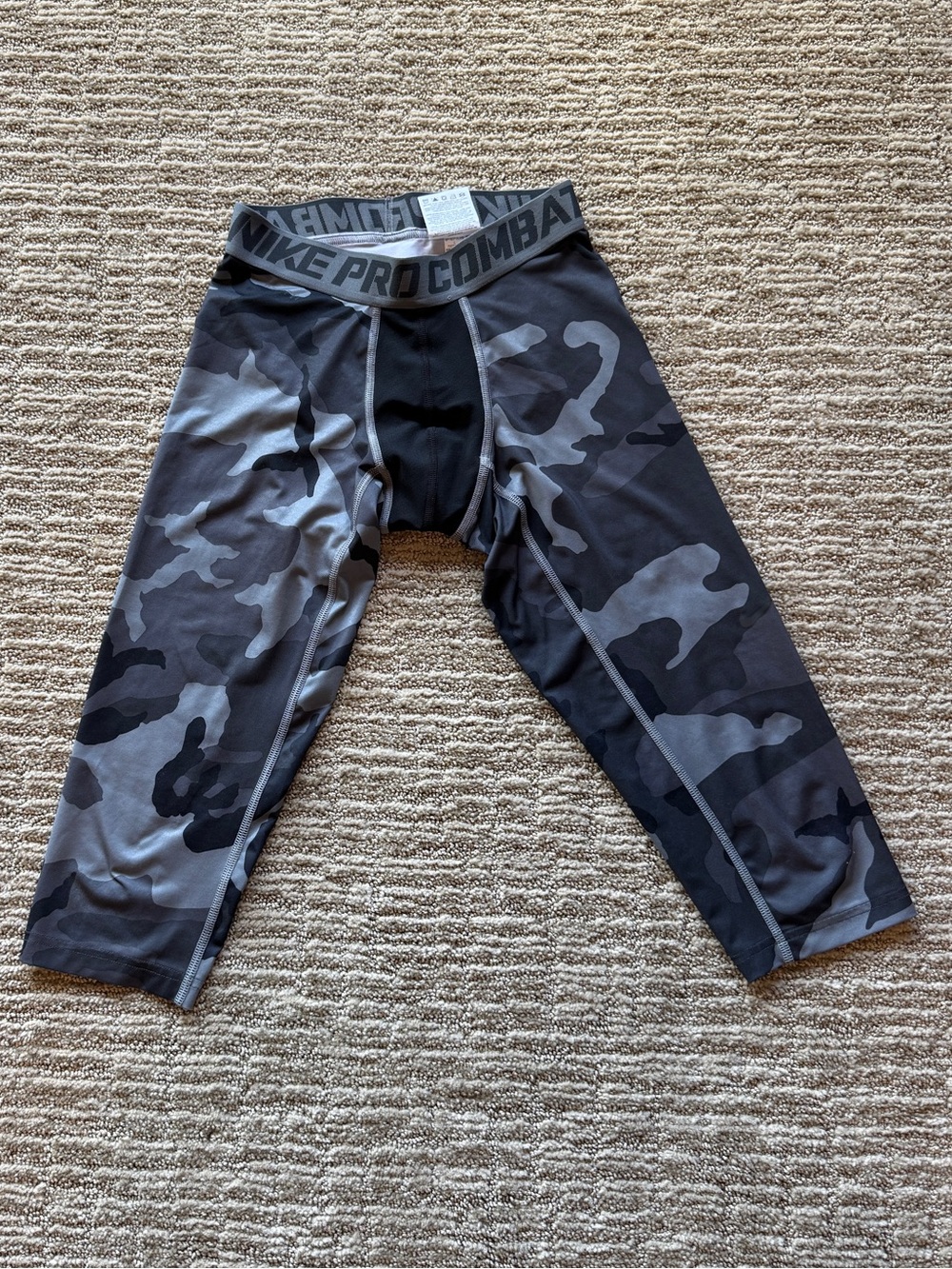 Like New Nike Pro Combat Camo Tights Youth Large